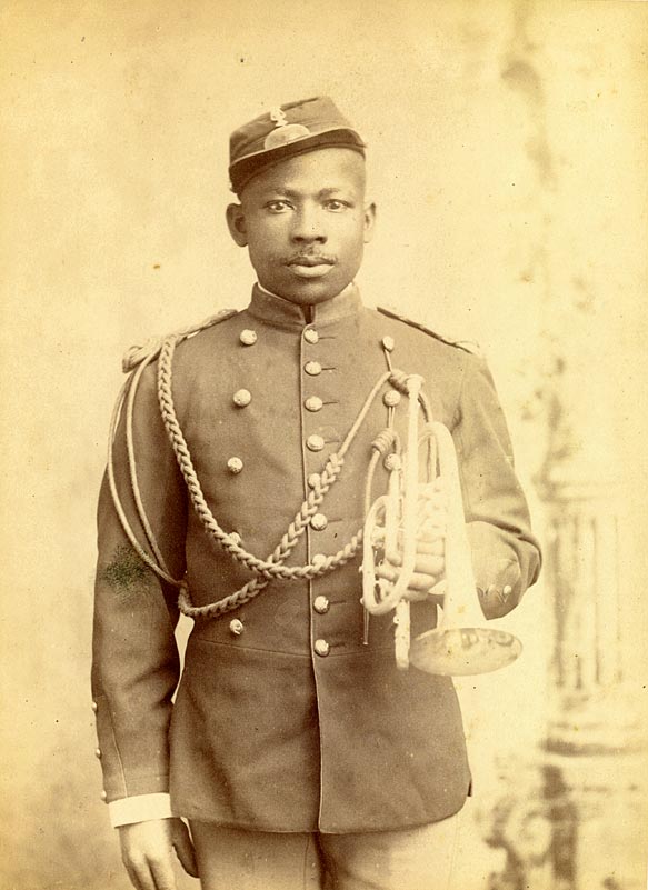 Buffalo Soldiers - Who are the Buffalo Soldiers? African American Soldiers in American History. African Americans Who Fought For Americans and the United States on the Frontier!