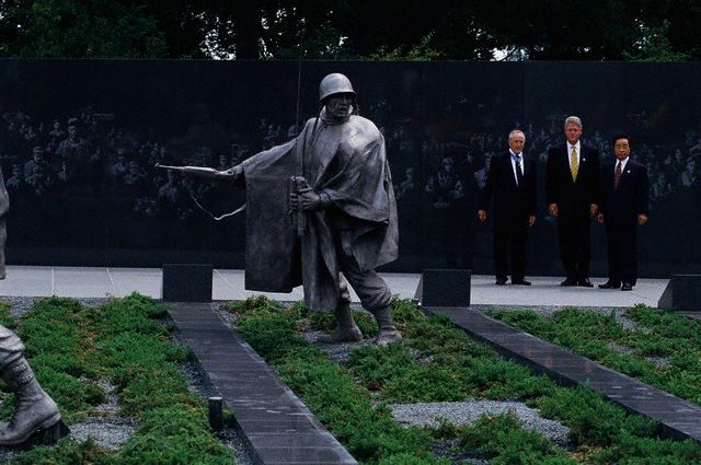 Korean War Memorial - Dedication Ceremony for the Korean War Veterans Memorial by Frank Chalfant Gaylord II, Louis Nelson and Others - General Raymond Davis, President Clinton, and South Korean President Kim Young Sam stand alongside the Korean War Veterans Memorial during the July 27, 1995 dedication ceremony.