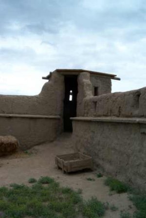 Fort Vasquez on the Overland Trail--Updated 06/16/01