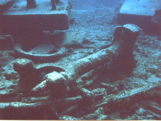 Machinery lying about on the wreck of Infanta Maria Teresa.