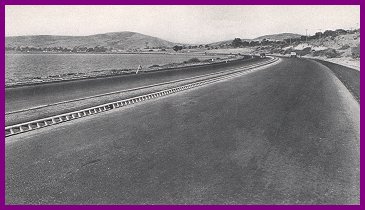 divided_highway_along_mission_bay_1938.jpg (22423 bytes)