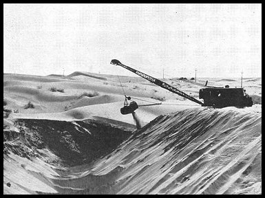 sand_hills_building_embankment_1925.jpg (34196 bytes)