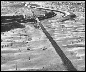 sand_hills_canal_crossing_1961.jpg (40597 bytes)